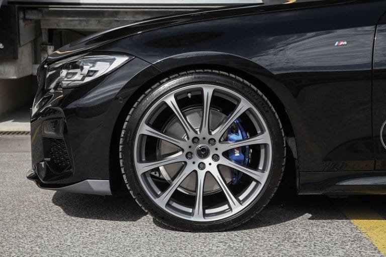 Complete Wheel and Tire Set for THE 3 - BMW 3 series Sedan G20 - dAHLer ...