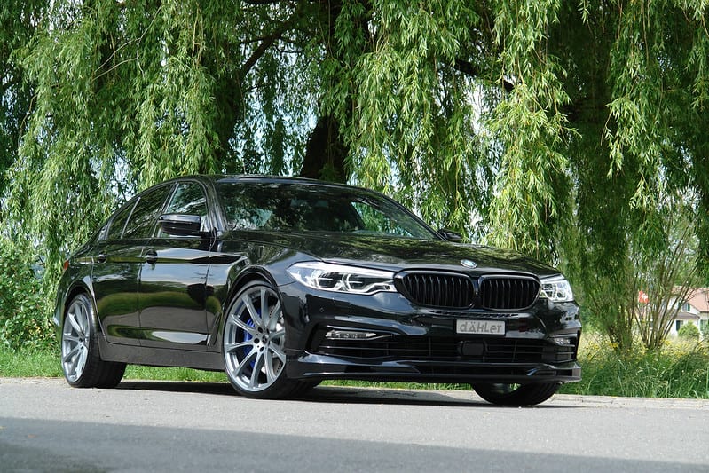 Complete Wheel and Tire Set for THE 5 - BMW 5 series Sedan G30